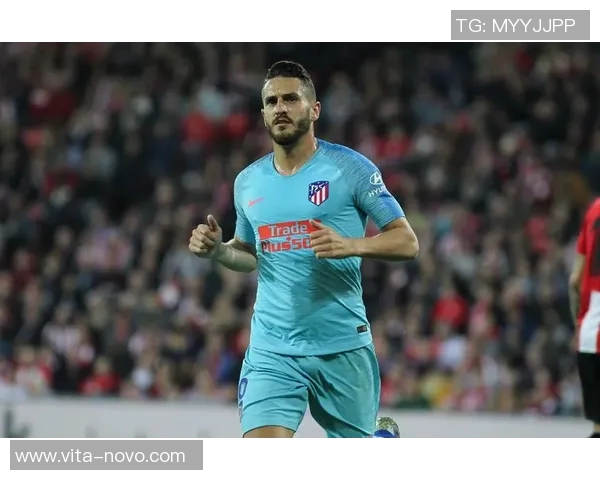 佩尔斯与科克本市的激烈对决揭示足球战术与团队合作的重要性