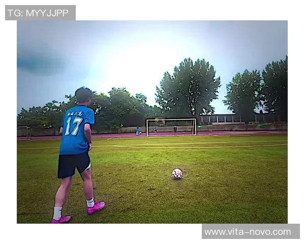 足球明星华丽变身瞬间揭秘转场背后的时尚与个性之旅